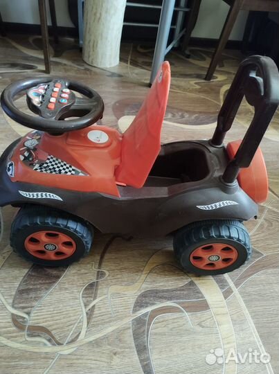 Детская машинка каталка толокар