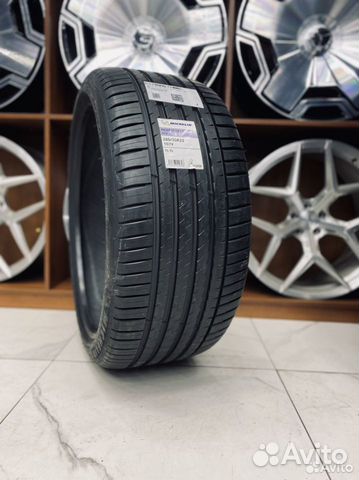 Michelin Pilot Sport 4 SUV 285/35 R23