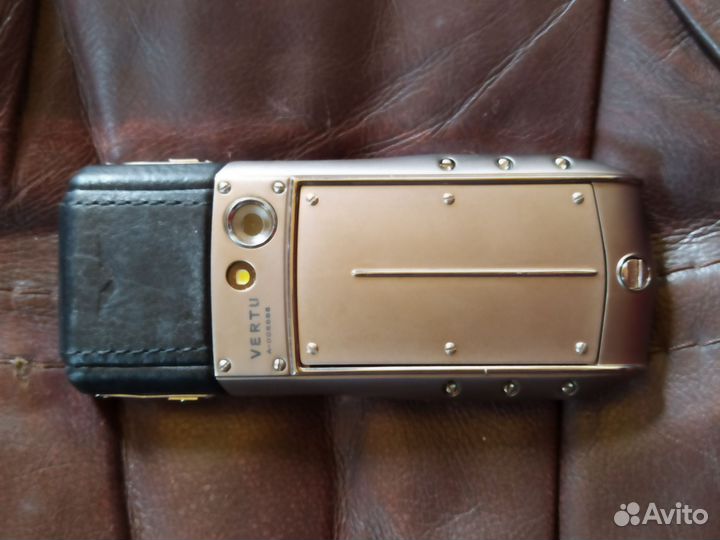 Vertu Ascent Ti, 4 ГБ