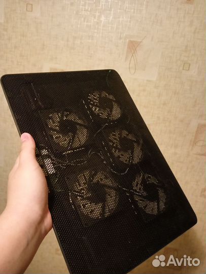 Охлаждающая подставка для ноутбука до 15.6 дюймов