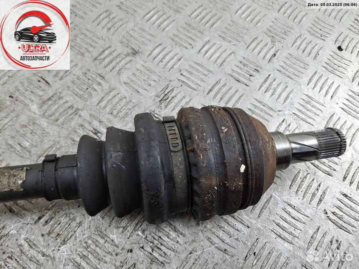 Полуось передняя левая б/у Opel Vectra B