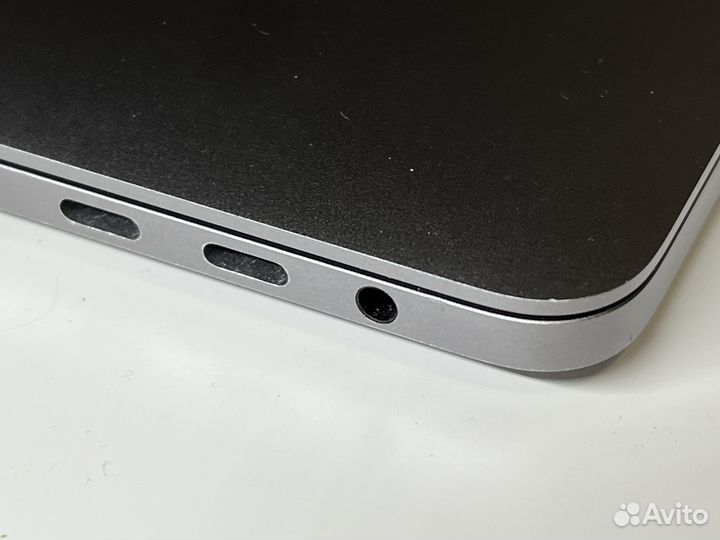 Macbook pro 13 2018 touch bar 8 512