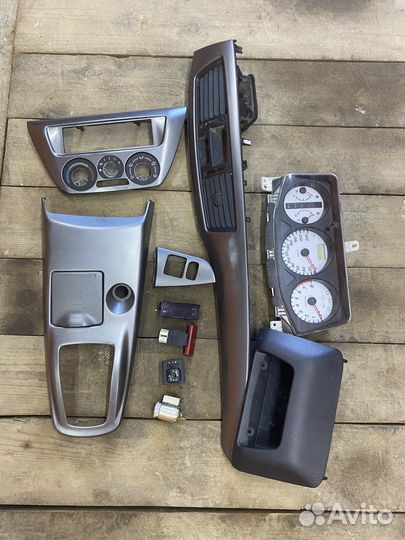 Lancer 9 пластик салона