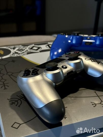 PS4 Pro limited edition (GodOfWar)