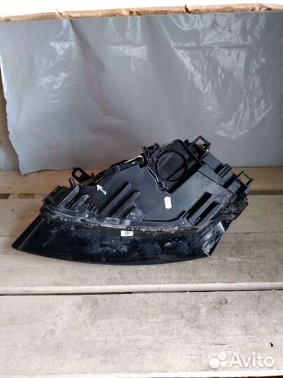 Фара передняя правая Audi Q5