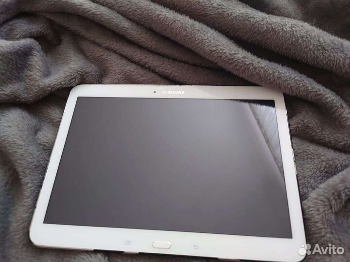 Планшет Samsung Galaxy Tab 4