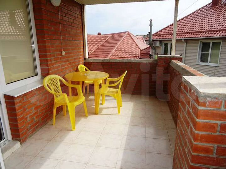 Комната 15 м² в 6-к., 1/2 эт.