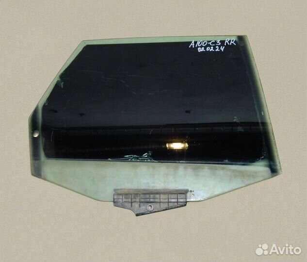 Стекло двери задней правой Audi 100 C3