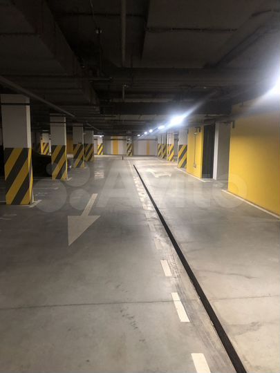 Машиноместо, 12 м²