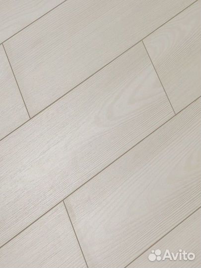 Ламинат для пола 8мм 33кл. Bering Pasifik с фаской