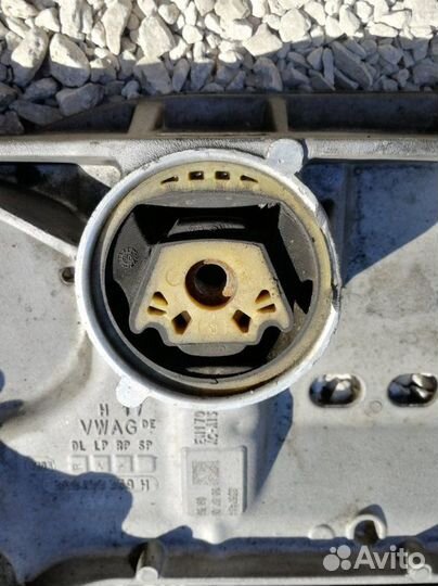 Подрамник Volkswagen Tiguan 5N1 ccta 2010