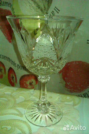 Хрустальные фужеры, бокалы, рюмки на ножках
