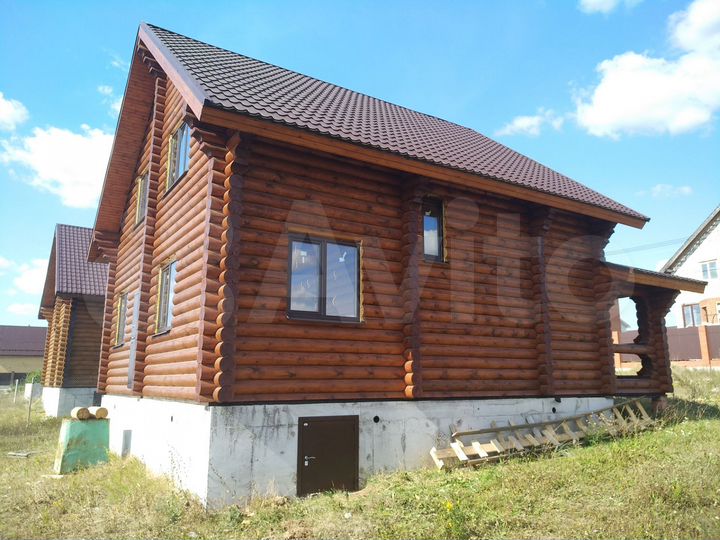 Коттедж 185 м² на участке 10 сот.