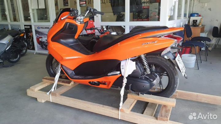 Скутер honda PCX 125