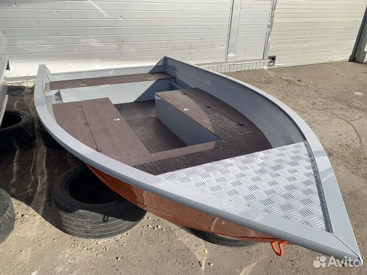 Моторно-гребная лодка bester 390М оранжевая