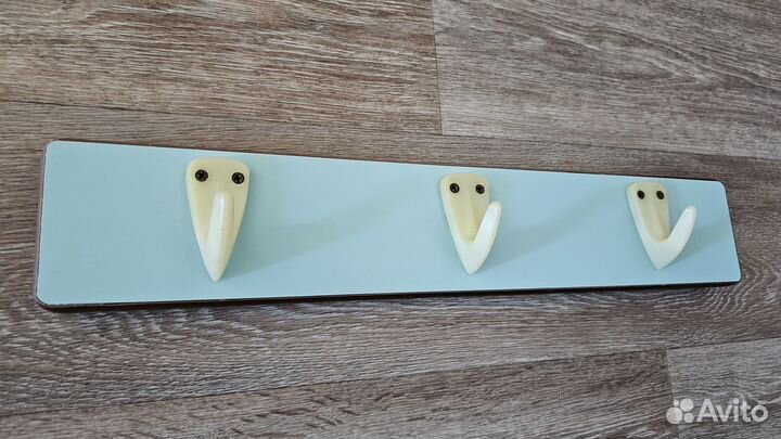 Вешалка настенная (СССР)