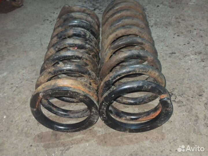 Передние пружины Jeep Grand Cherokee wk1 WH