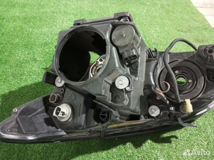 Фара галогеновая правая Lexus Rx GSU30 2003-2006