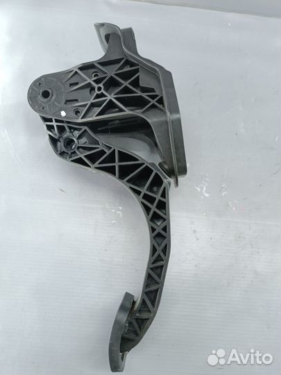 Педаль сцепления Skoda Rapid 2013-2020