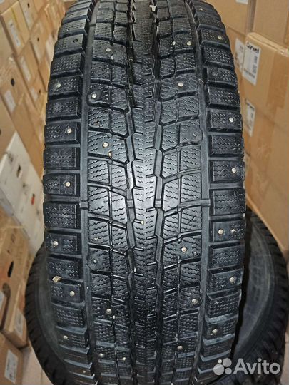 Dunlop SP Winter Ice 01 265/65 R17