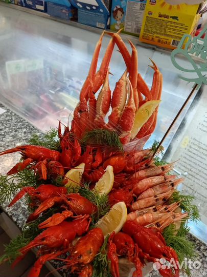 Раки крымские живые и варёные