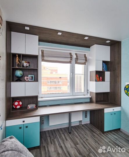 Детская рабочая зона у окна в рассрочку