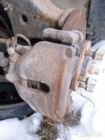 Суппорт передний Ауди 100 С4