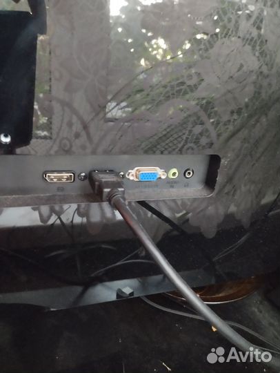 Монитор 32 дюйма