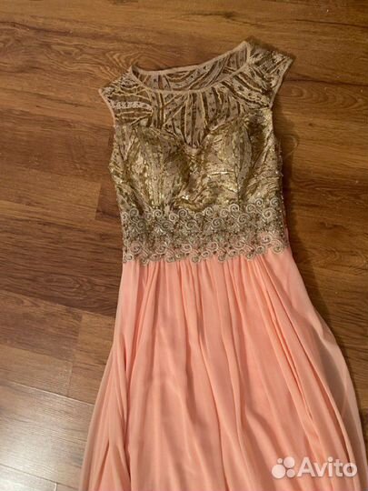 Вечернее платье