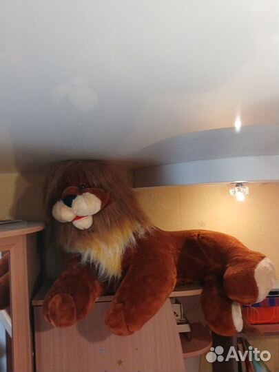 Большая мягкая игрушка лев