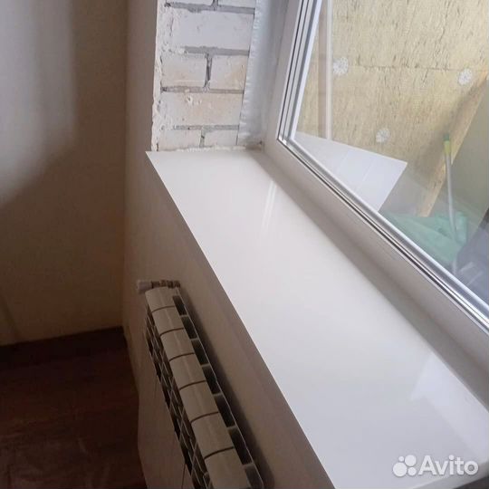 Подоконник из кварцевого агломерата