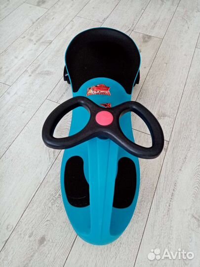 Машинка-каталка бибикар