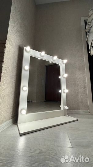 Зеркало с подсветкой