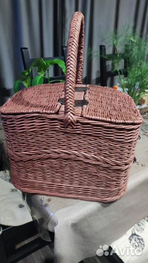 Корзина плетеная из бумажной лозы ручная работа