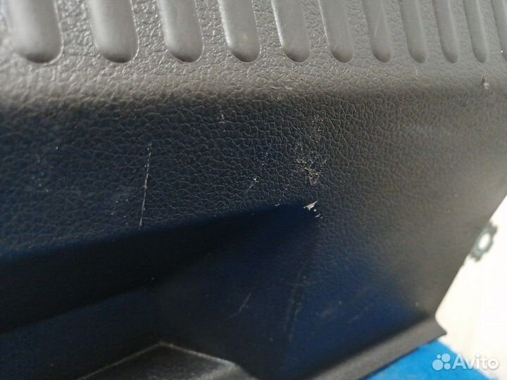 Накладка задней панели 6RU863459A Volkswagen Polo