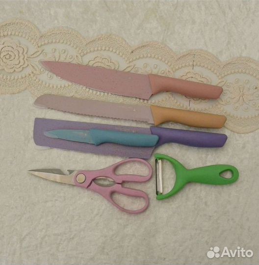 Кухонные ножи в наборе