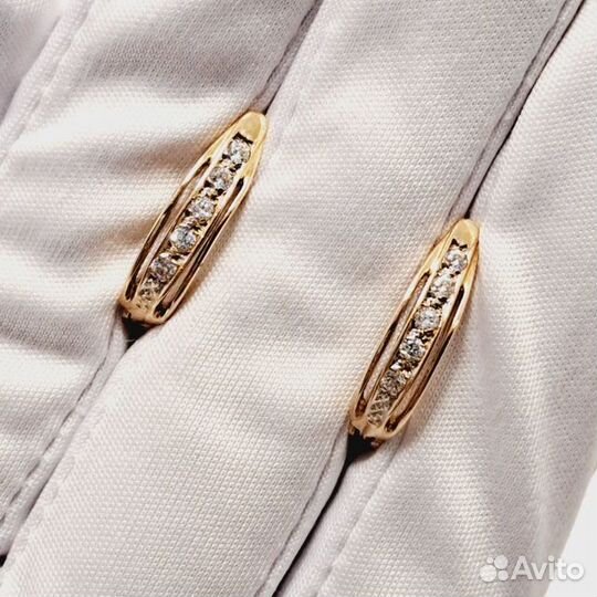 Золотые серьги с фианитом