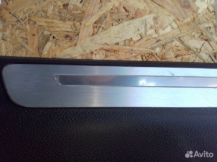 Накладка на порог салона задняя левая Audi A8 D4