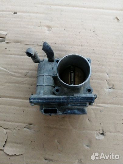 Дросельная заслонка Nissan Tiida C11 HR16DE