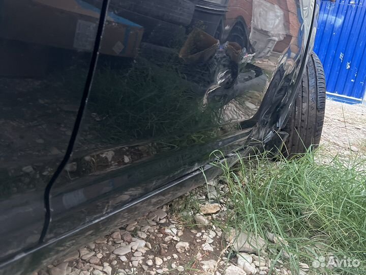 Toyota Avensis 3 Дверь передняя правая