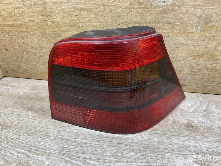 Фонарь задний правый Volkswagen Golf 4 Арт. 111485