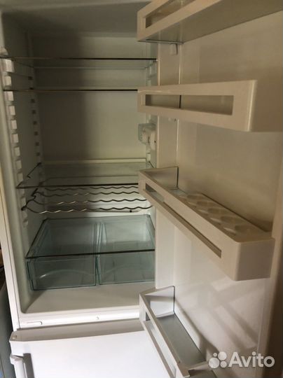 Холодильник liebherr