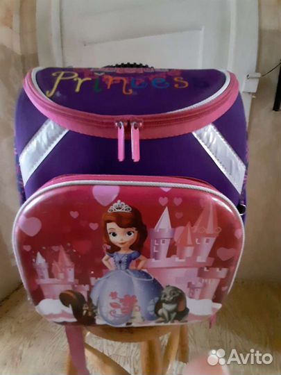 Рюкзак школьный