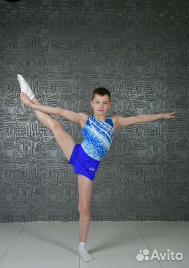 Костюм для спортивной гимнастики с шортами