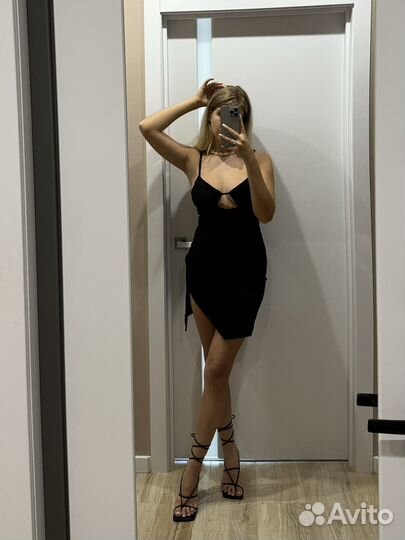 Платье мини черное