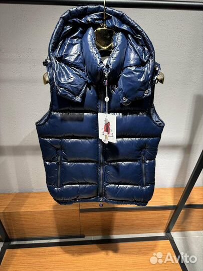 Жилетка Moncler