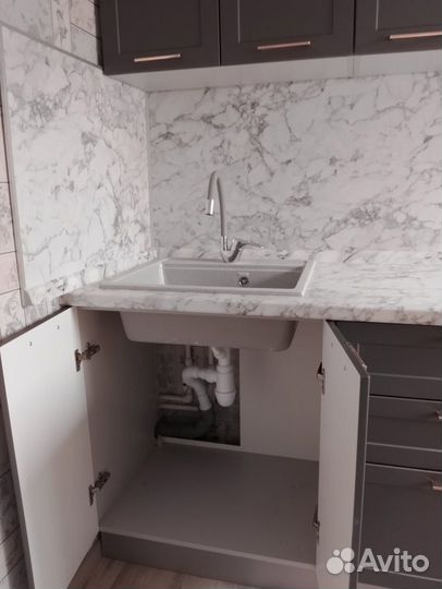 Кухонный гарнитур Квадро Железо