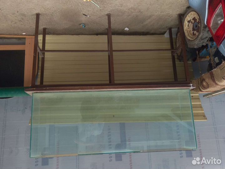 Аквариум +столешница для него