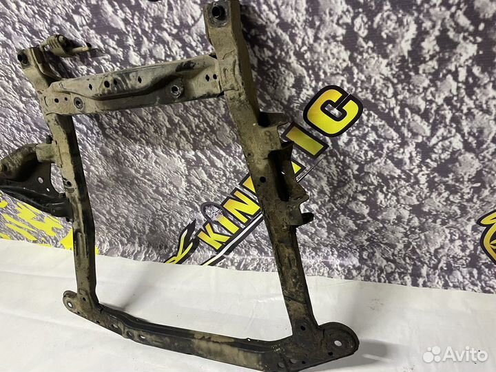 Подрамник двигателя Лада Ларгус Логан Сандеро