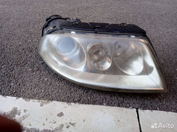 Передние фары на пассат б5